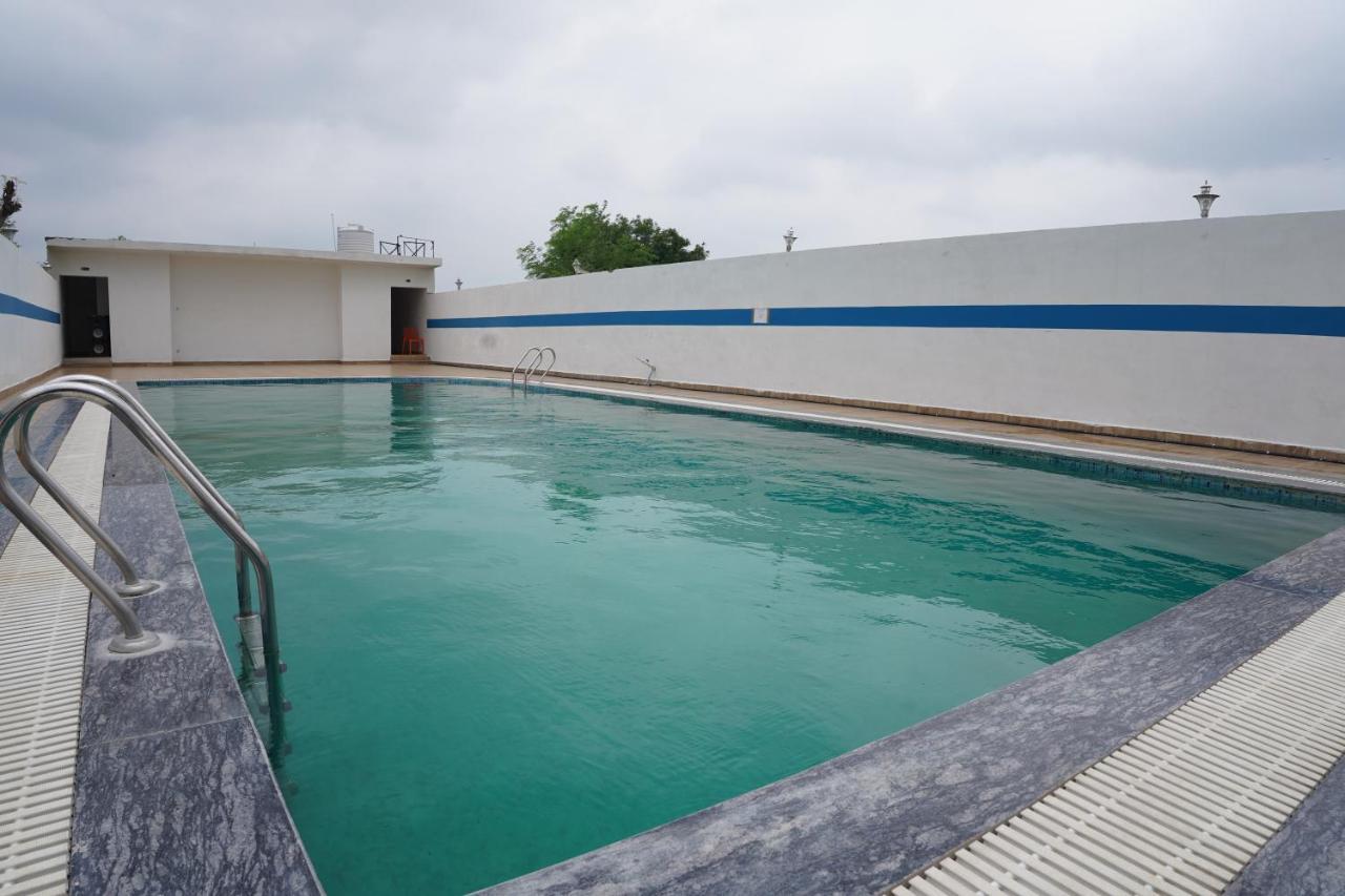 אורצ'ה Farm Green View Resort מראה חיצוני תמונה